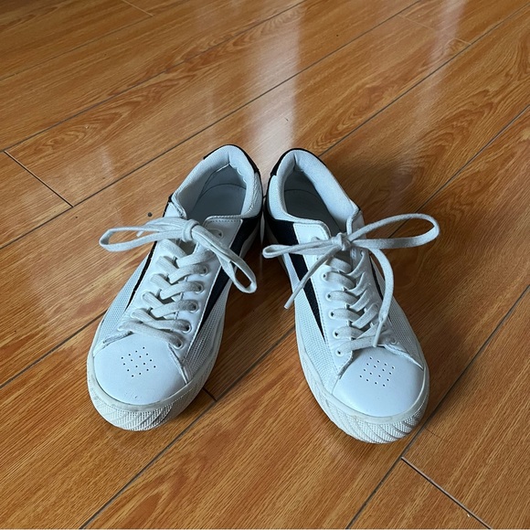 By far sneakers - Picture 4 of 4